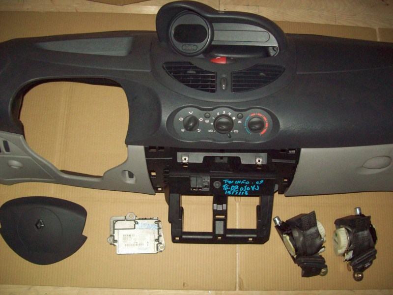 Renault twingo 2010 zračni jastuci pojasevi centrala tabla SET
