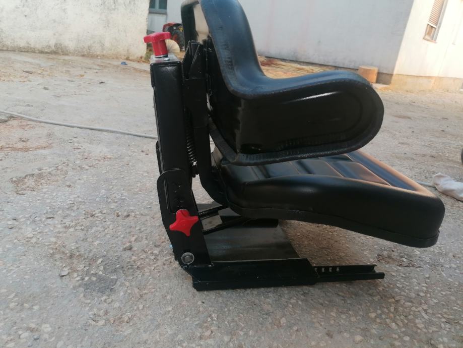 sjedalo za radni stroj