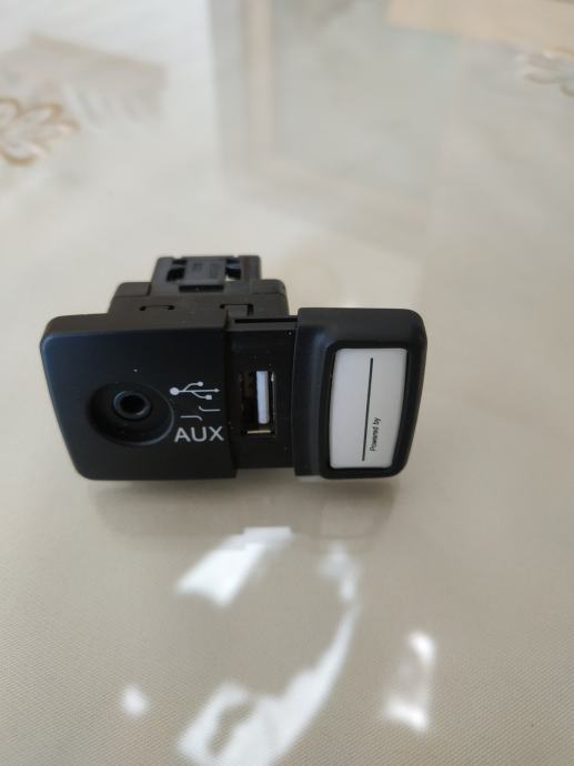 Usb port za autoradio
