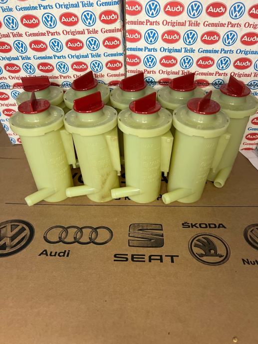 Golf 2 Posuda za Servo orginal vw