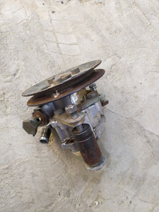 Lada Niva komplet za servo