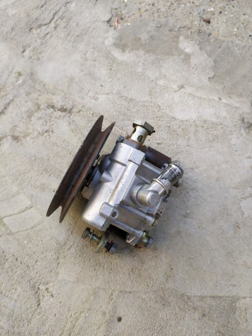 Lada Niva komplet za servo