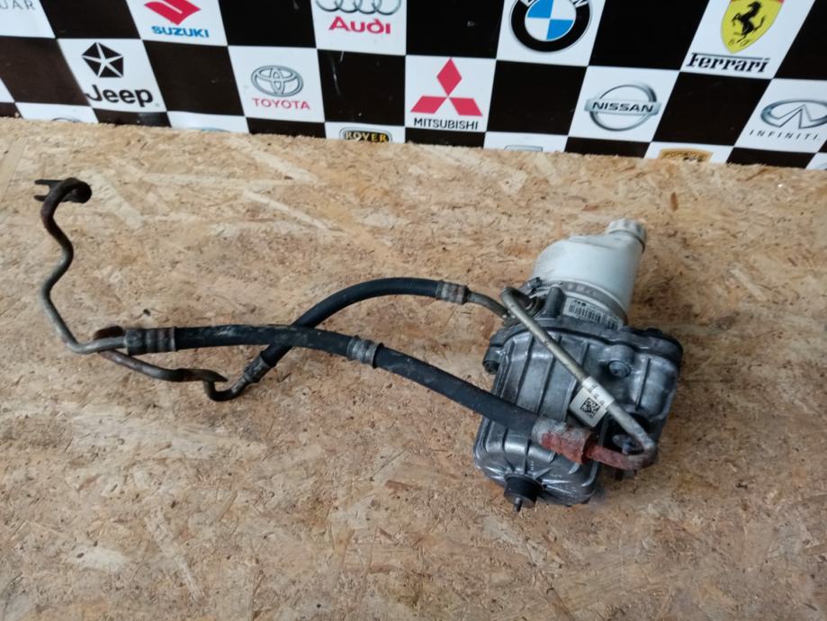 Opel Astra H servo pumpa