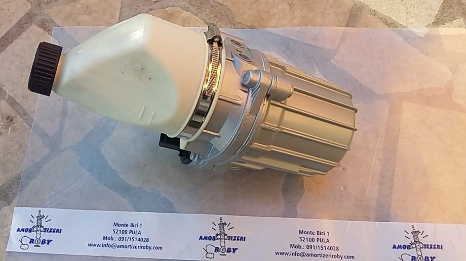 Opel Astra H servo pumpa