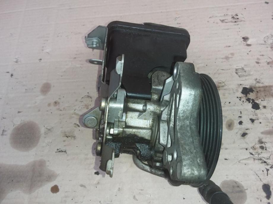 SERVO PUMPA 7692974548 BMW X3 E83 200710