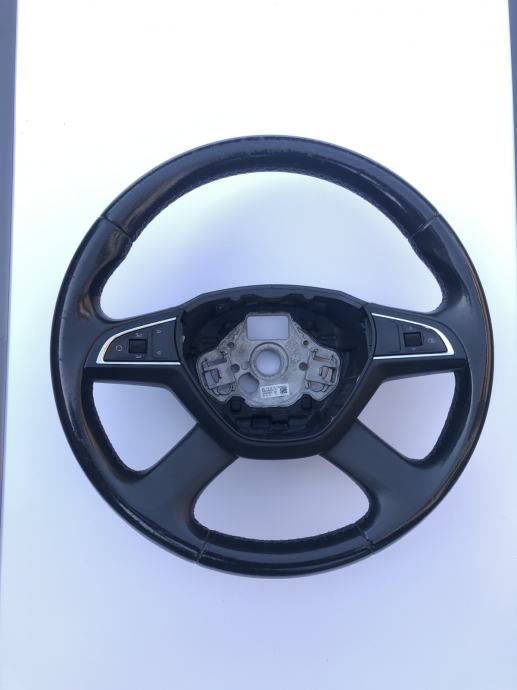 Škoda Octavia 3 - kožni volan sa tipkama !!JAKO POVOLJNO!!