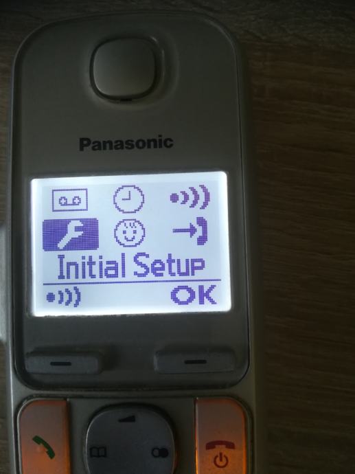 Dect Panasonic Kx-tge520gs Panasonic KX-TGE520GS Téléphone Sans Fil - Version Allemande - Argent/Noir - Communication Claire Cordless Panasonic Con Vivavoce