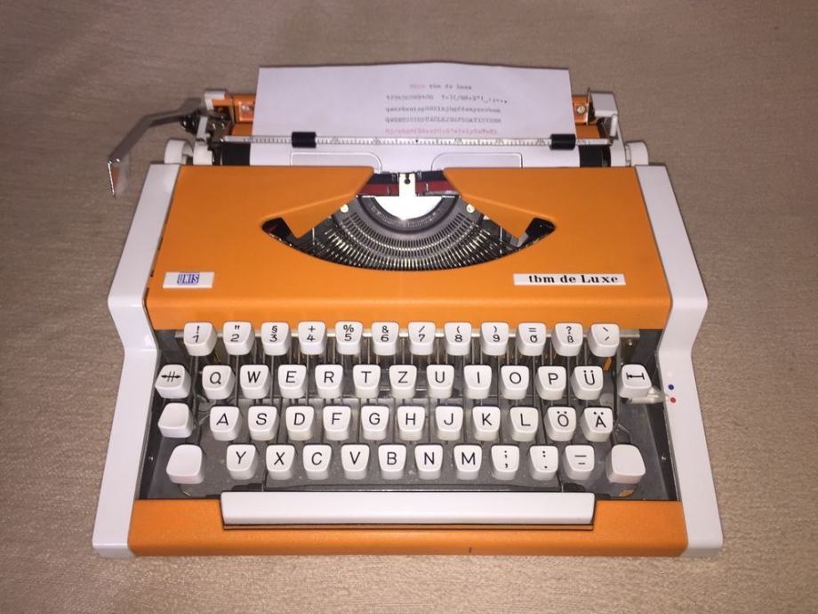 Prodajem pisaći stroj UNIS tbm de Luxe