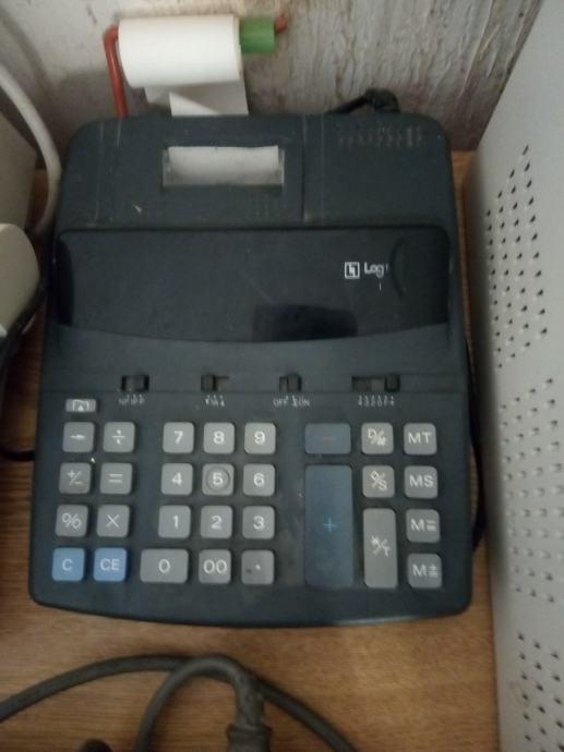 Stolni kalkulator