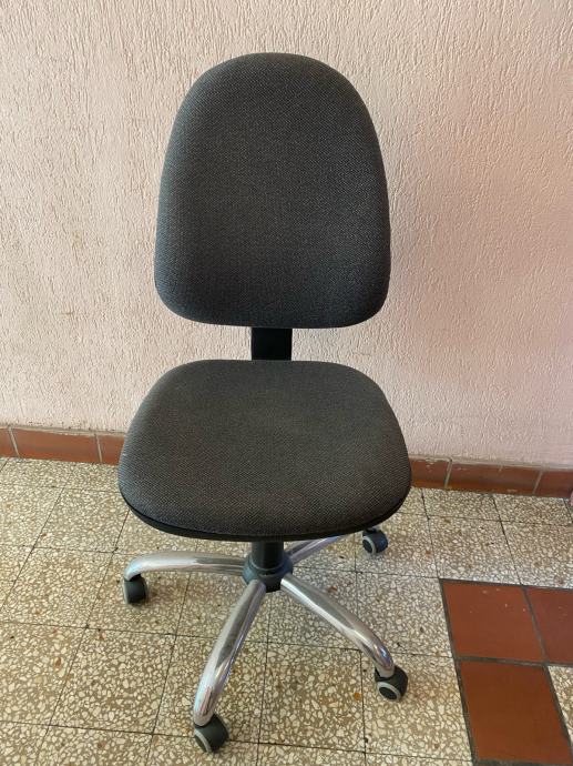 Radna stolica - tamno siva, iznimno mekana!