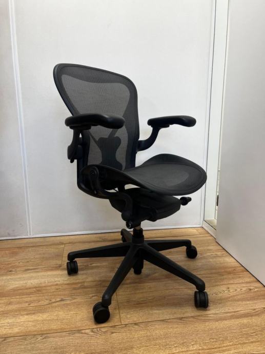 Refurbished Herman Miller Aeron Remastered Posturefit