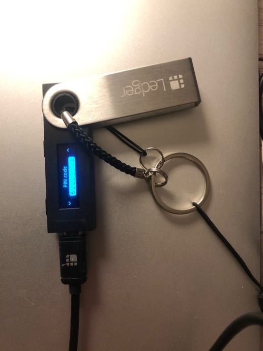 Ledger Nano S- cold crypto wallet