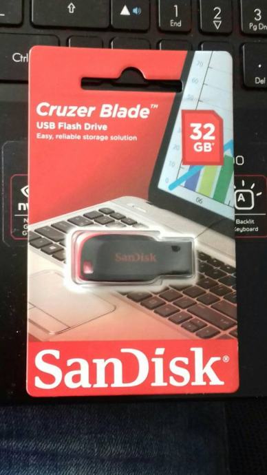 SanDisk 32 GB USB