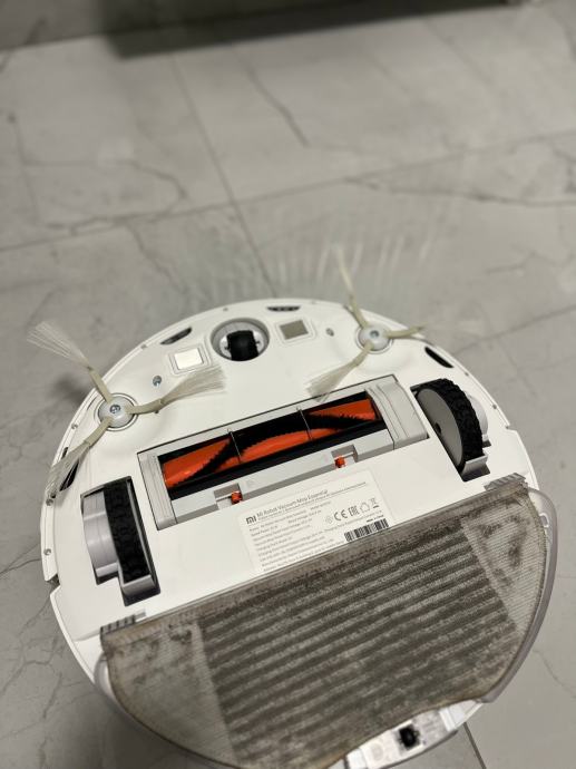 Mi Robot Vacuum Mop Essential robotski usisavač