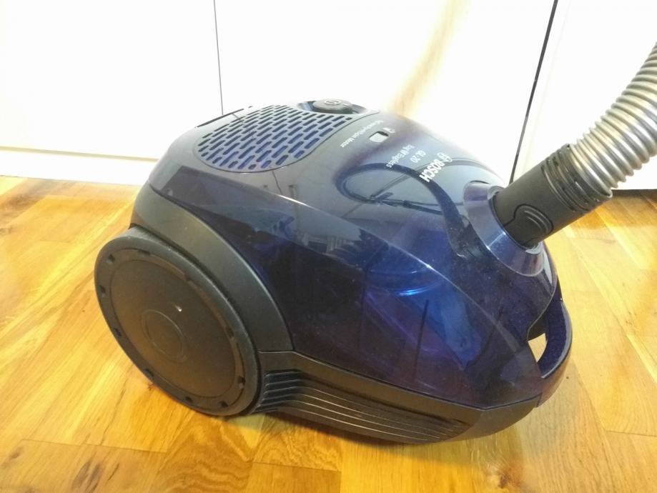 Bosch GL-20 Bag & Bagless – Aspirateur sans sac, design compact, brosse spéciale parquet