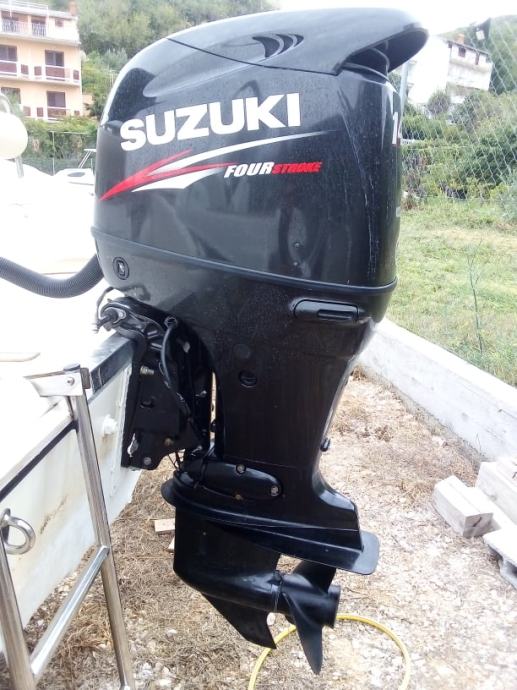 Suzuki 140 лодочный мотор