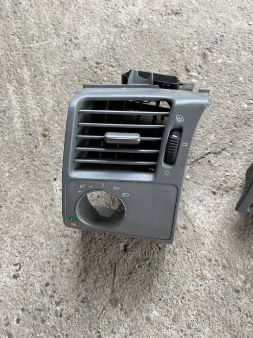 Mercedes w210 E klasa ventilacijska resetka