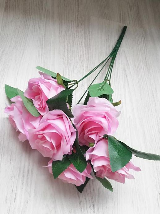 Buket rozih, umjetnih ruža