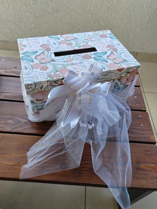 Kutija za darove za vjenčanje