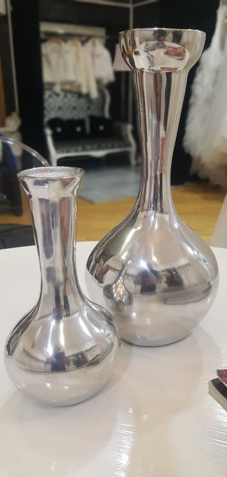 Metalne srebrne vaze za svadbe i slicne progode