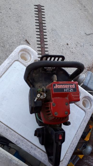 Candela NGK Originale Per Tagliasiepi Jonsered - Modelli HT18, HT21, HT2122/6, HT2130