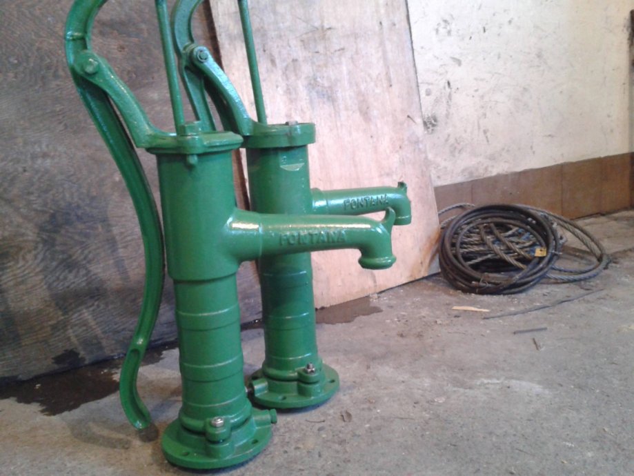 Vrtna ručna pumpa za vodu