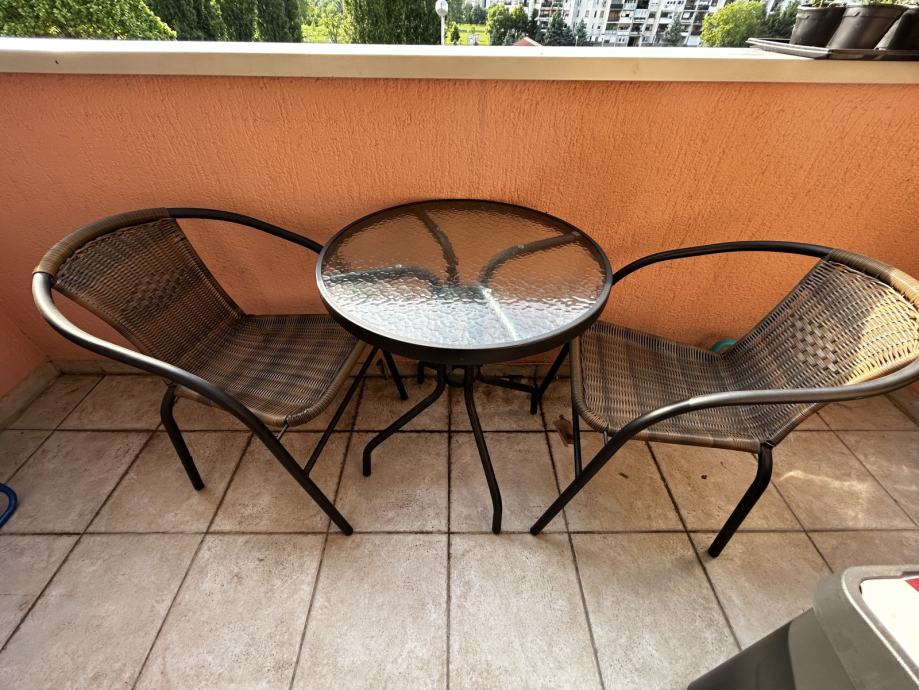 [JYSK] Bistro stol RADSTRUP Ø60 crna i 2x crna stolica GRENAA