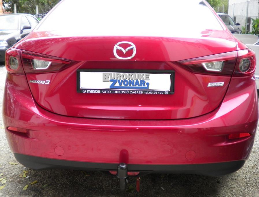 Mazda 3 limuzina od 2013. nadalje - nevidljiva euro kuka