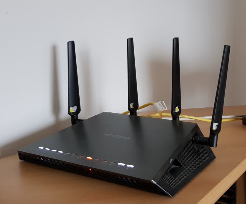 Netgear router Nighthawk X4 R7500