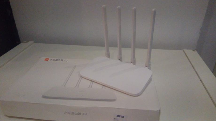 Xiaomi Mi WIFI 4c router + repeater