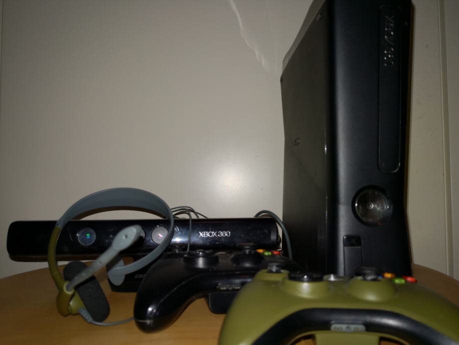 Xbox 360/Wasabi chip + Kinect + 2x joysticka + Skylanders konzola