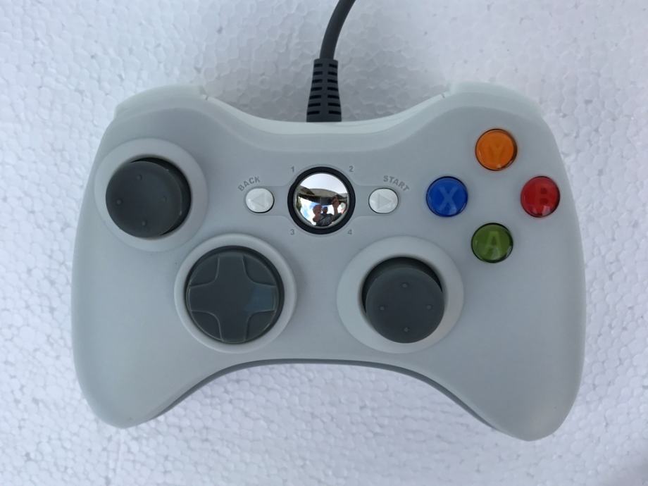 Kontroler za PC Xbox 360 Bijeli Sivi na žicu ***NOVO***