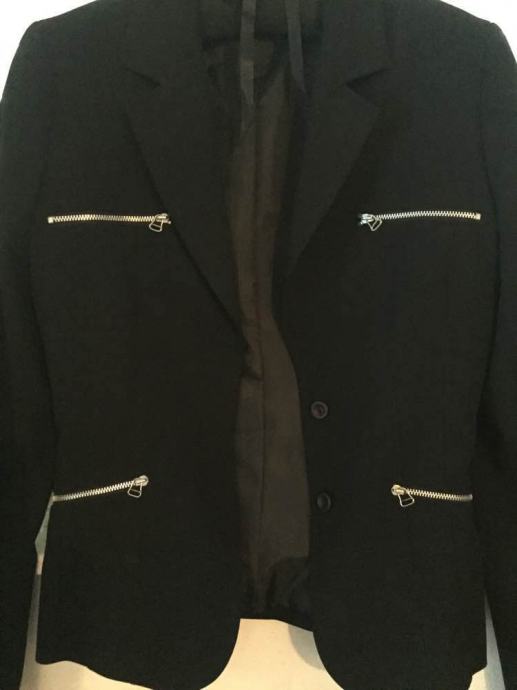 MOTIVI made in Italy  crna jakna sako sa efektnim srebrenim cifovima
