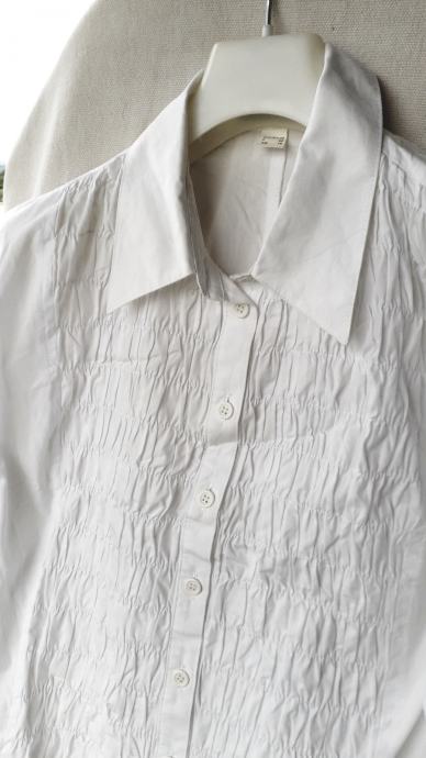 Svečana bijela bluza sa "žabicama" L