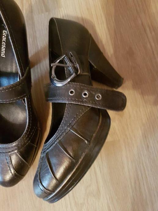 Salonke, cipele na petu za žene