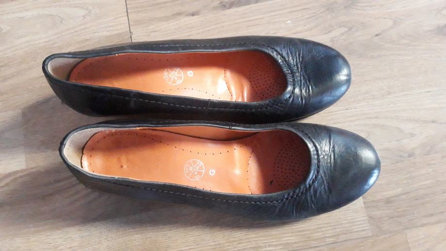Ženske crne cipele - kvalitetno i povoljno br.39 - 99kn