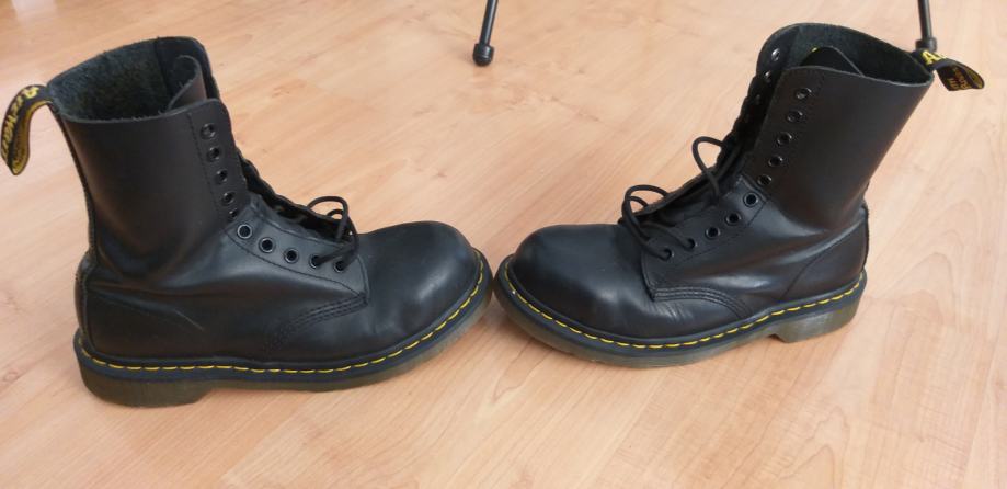 cizme dr martens