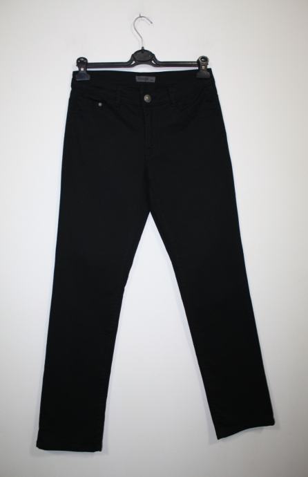 Yessica (C&A) traper hlače crne boje - vel. 36/S