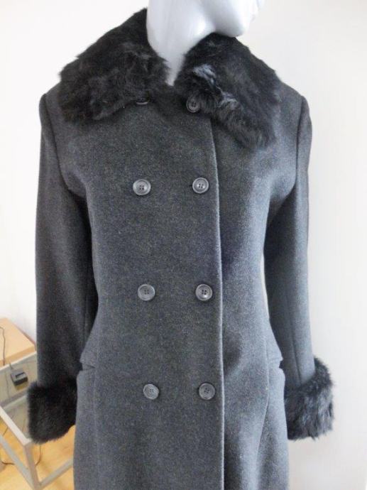 Predivan dugi kaput sa krznom, crno - tamno antracit boje, novo