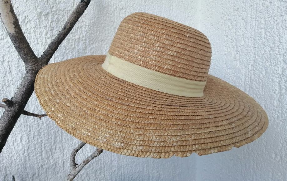 Vintage šešir od prirodne slame