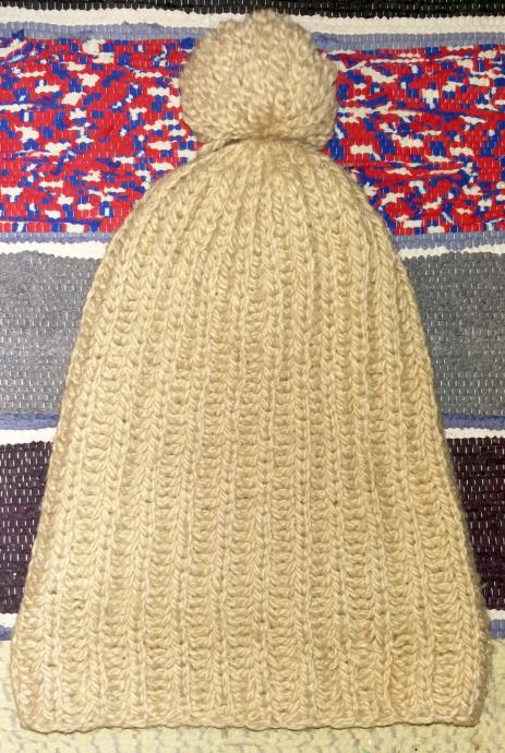 Vintage vunena ručno pletena kapa
