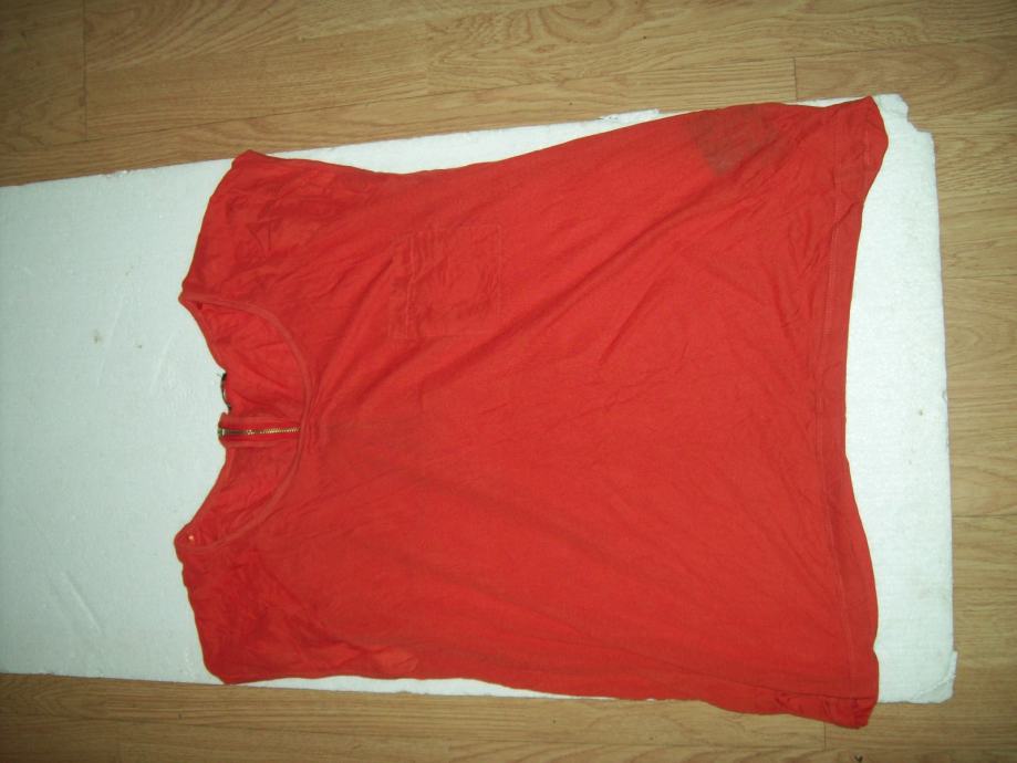 Prodajem zensku majcu.Marke;H&M.COLLECTION.Velicine;XL.(SVEDSKA).