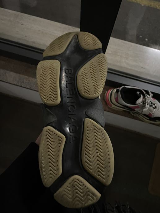 balenciaga 40 triple s