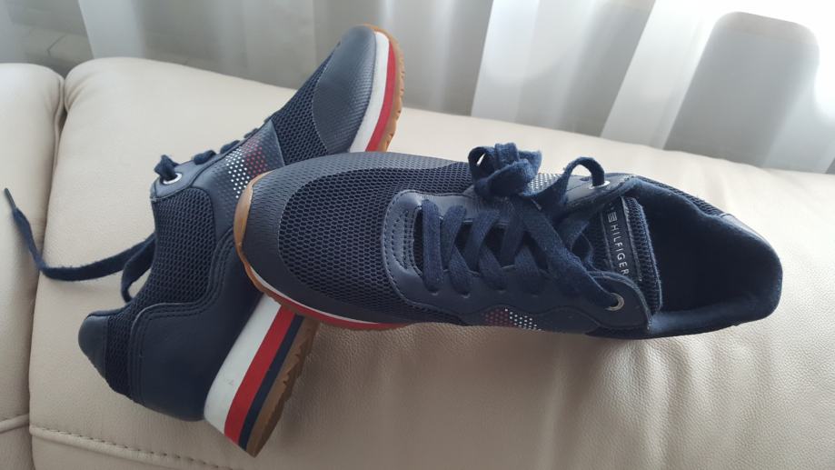 Tommy Hilfiger tenisice br 39