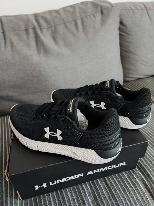 Under Armour Charged Rogue 2,5 (vel.40)