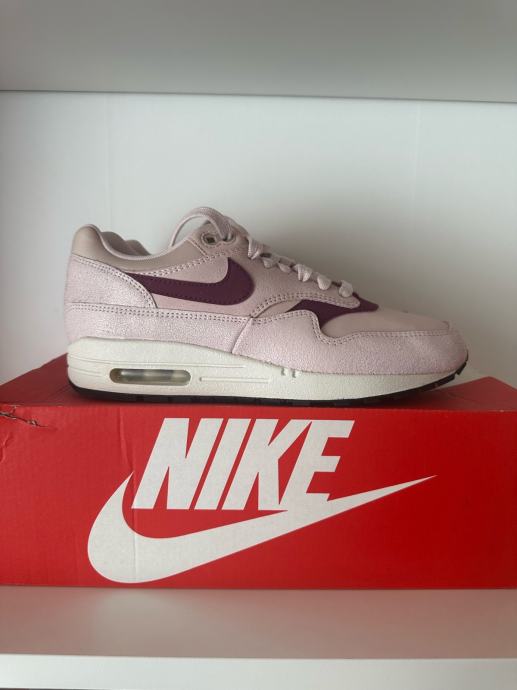 nike air max 1 barely rose true berry