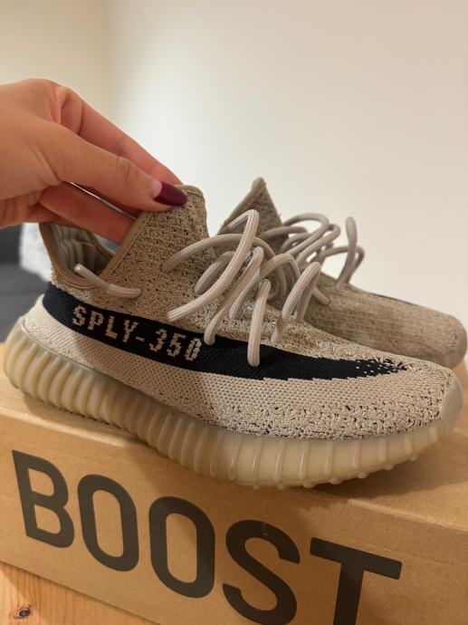Yeezy boots 350 V2