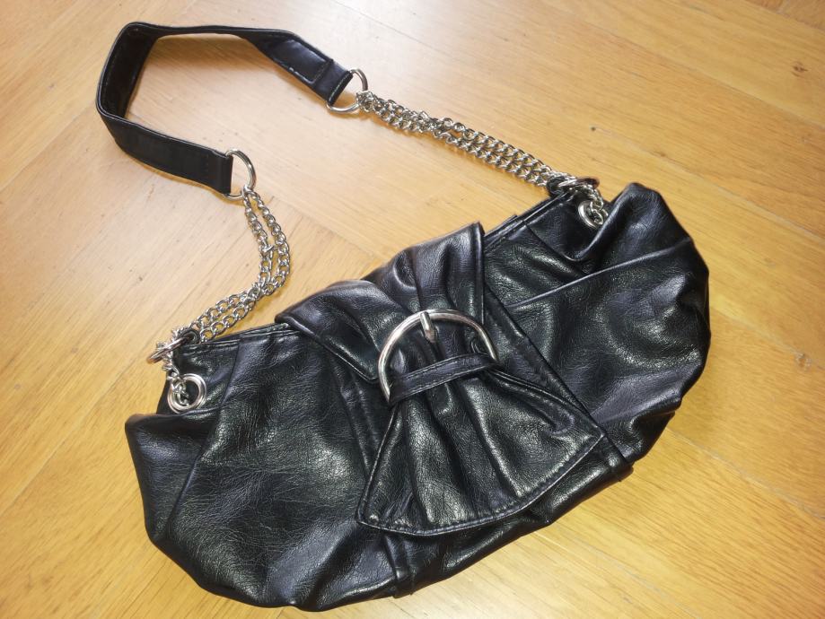 Mala crna torbica- iz accessoriesa