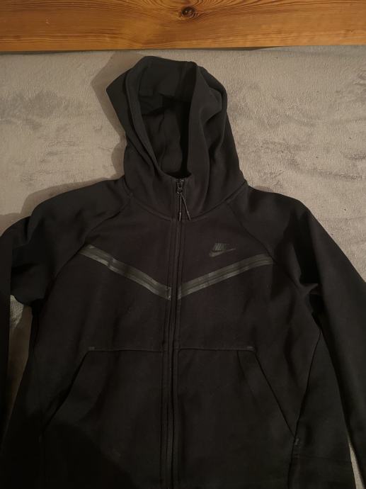 Nike tech fleece