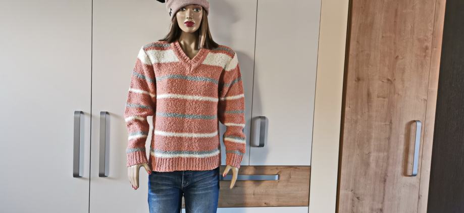 Topli kvalitetan ženski pulover C & A broj 44 - POKLANJAM